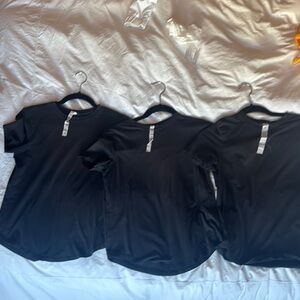 lululemon 3 of black love crew size 2 shirts